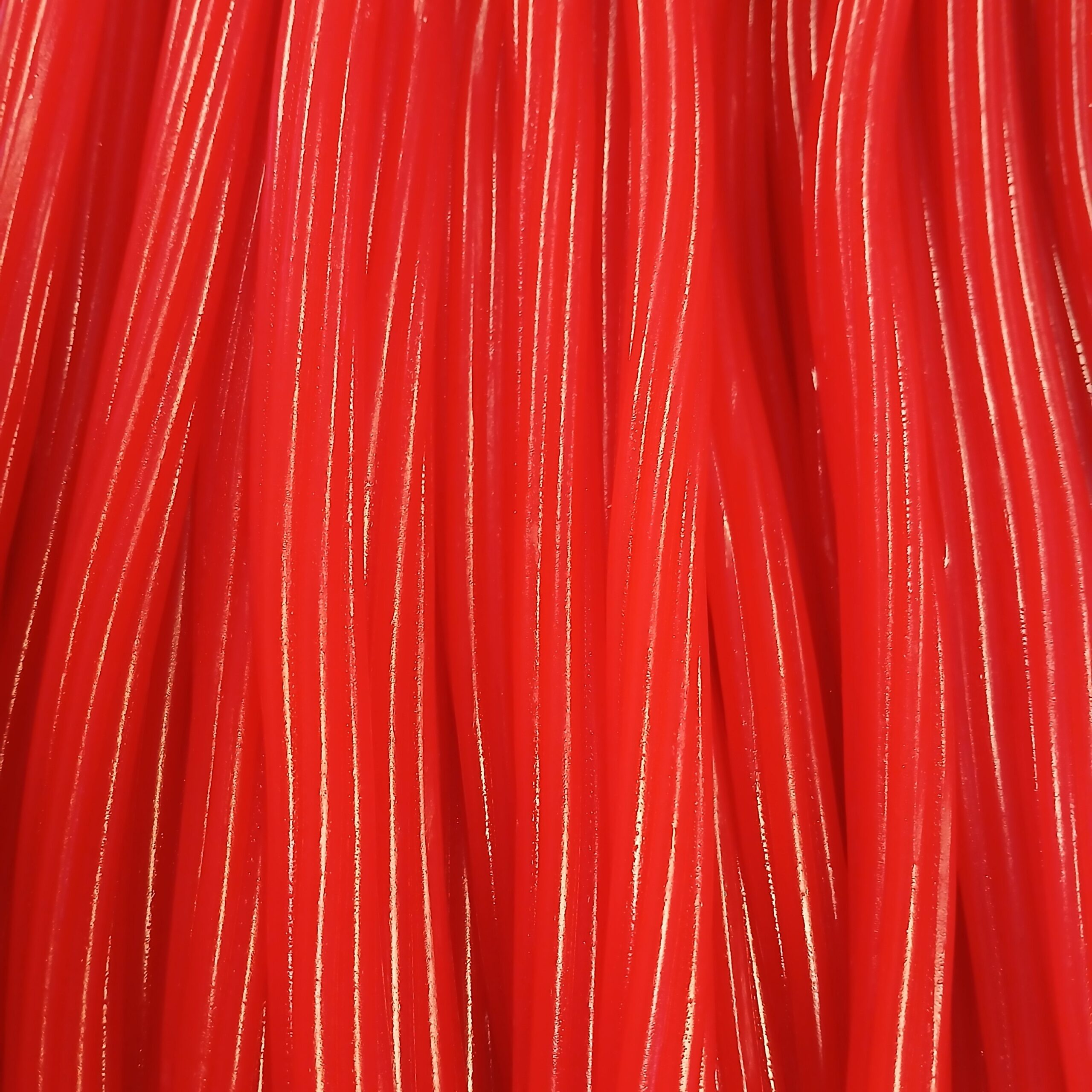 Câbles cerise